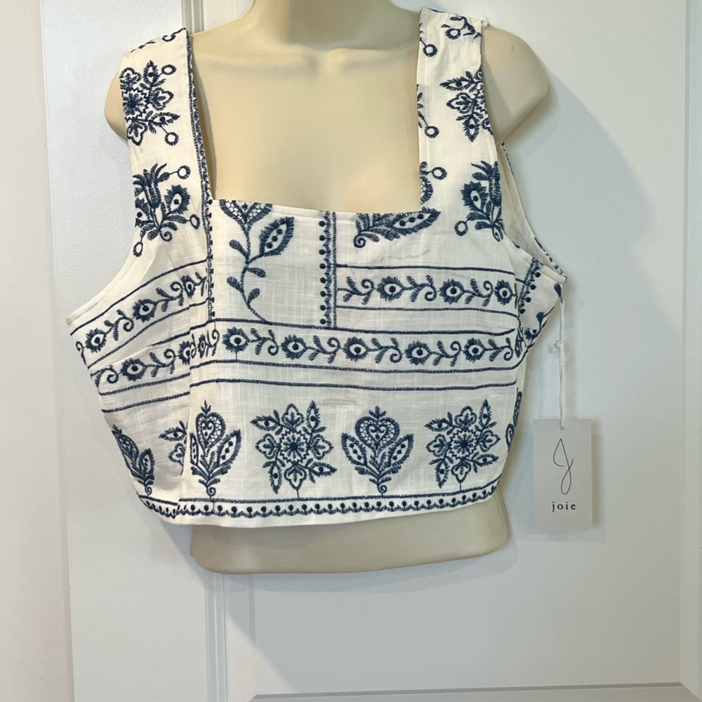 NWT Joie Navy and White Embroidered button back closure crop top